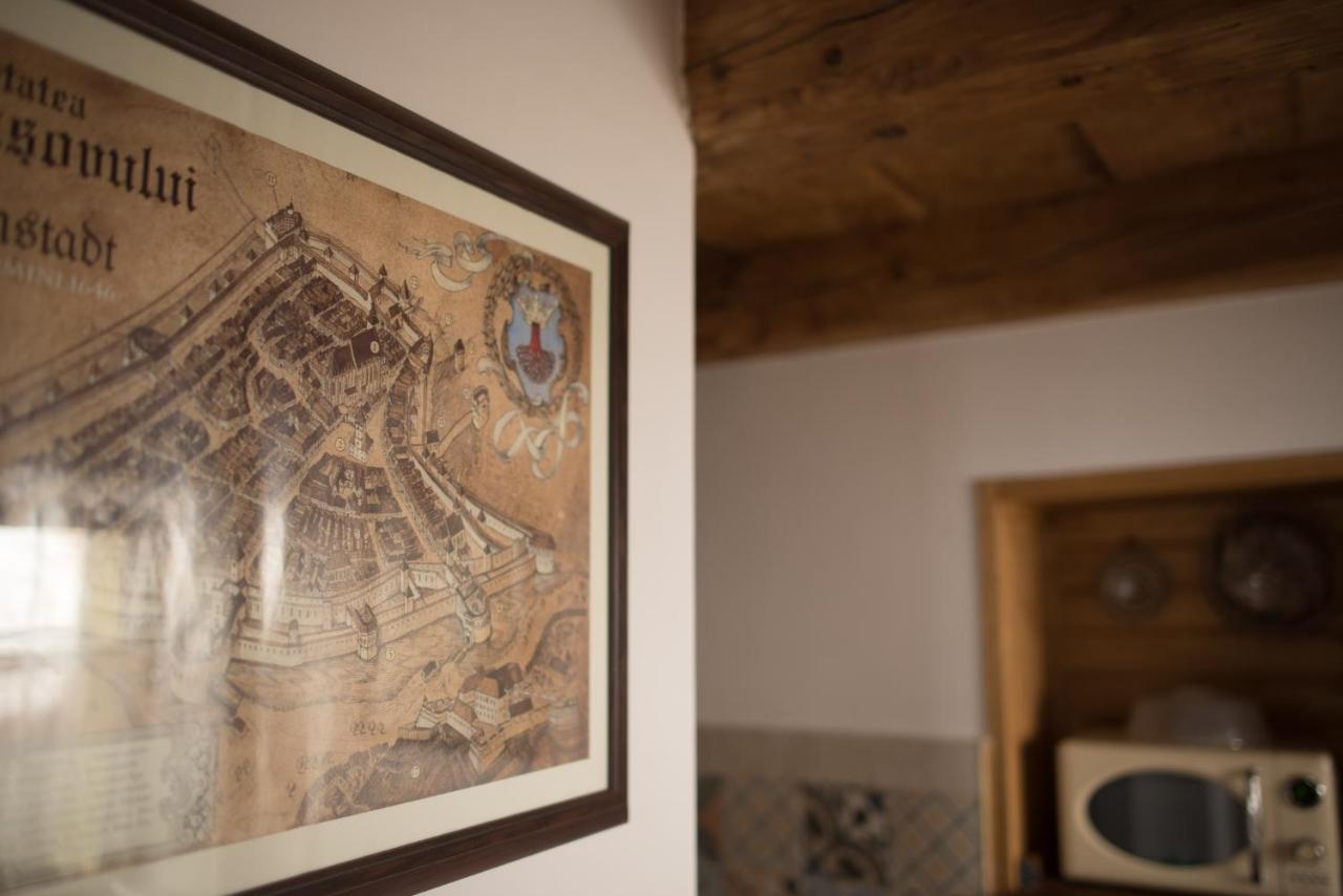 Crown Of Karolina Appartement Braşov Buitenkant foto