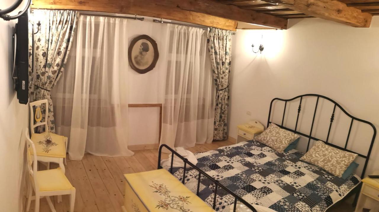 Crown Of Karolina Appartement Braşov Buitenkant foto
