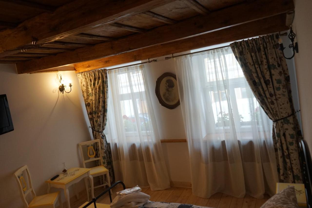 Crown Of Karolina Appartement Braşov Buitenkant foto