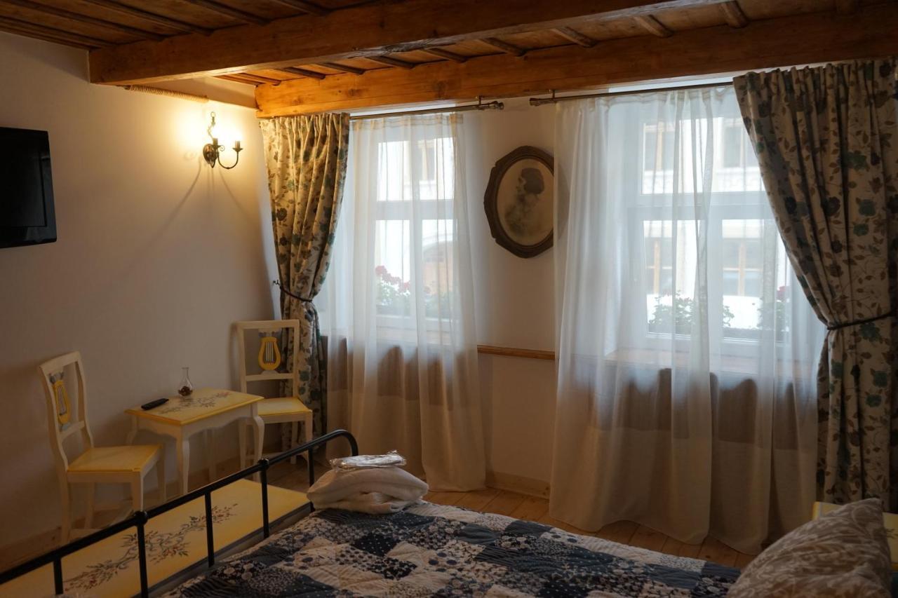 Crown Of Karolina Appartement Braşov Buitenkant foto